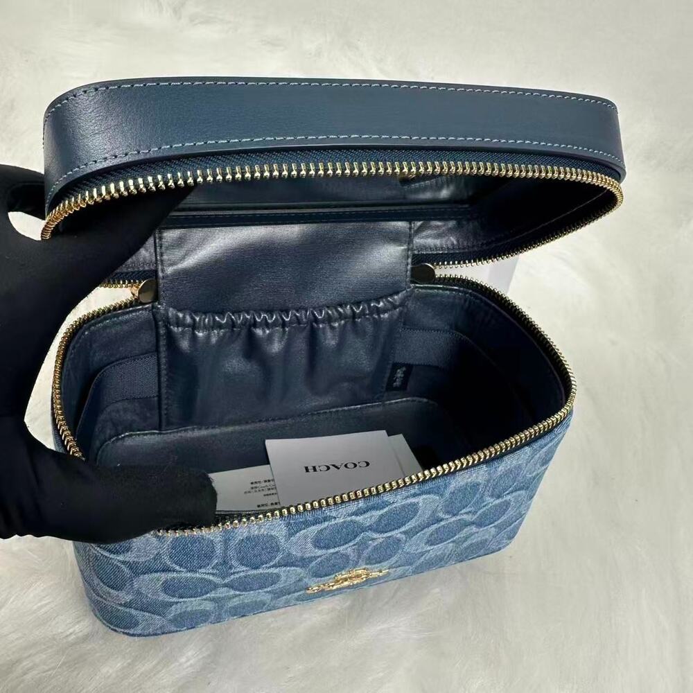 Coach Cosmetic Case in Signature Denim Gold/Indigo CDC16 New - Picture 6 of 6
